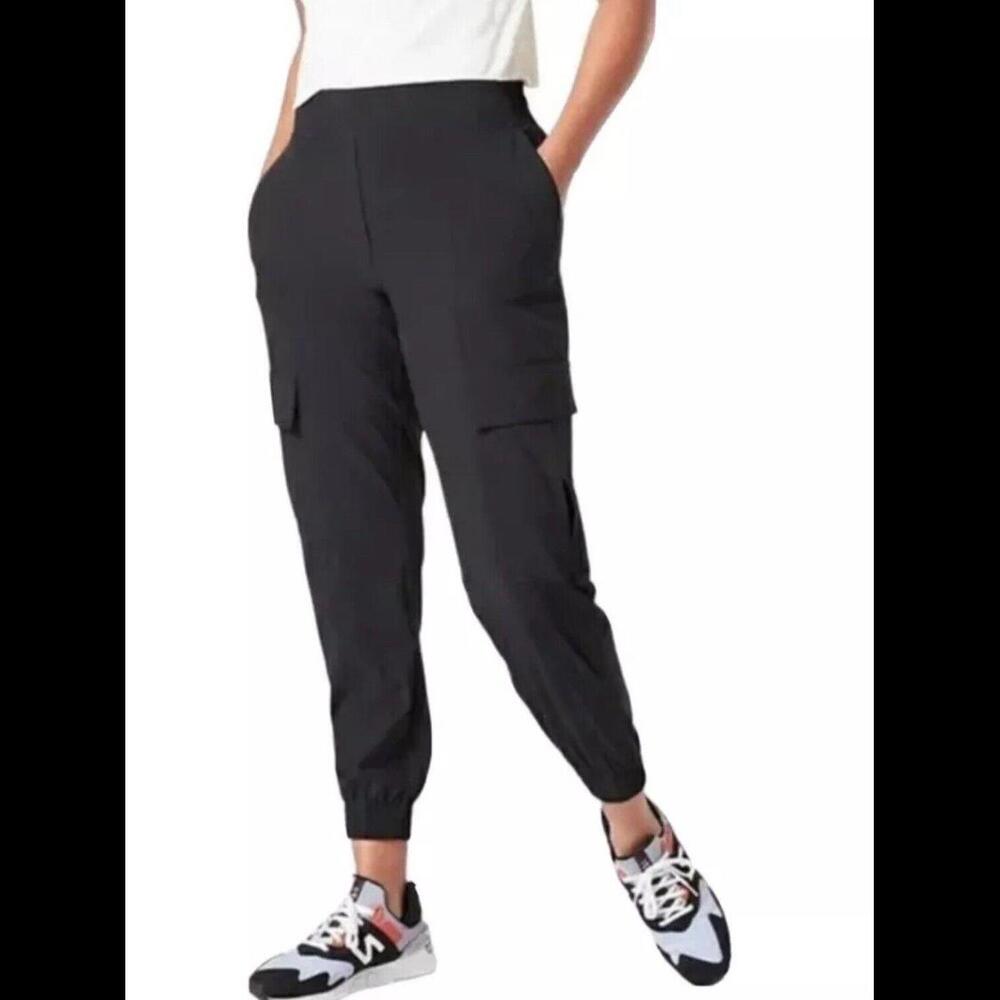 Athleta Chelsea Cargo Pant Black Size 2 Zip Pockets Featherweight EUC #594971